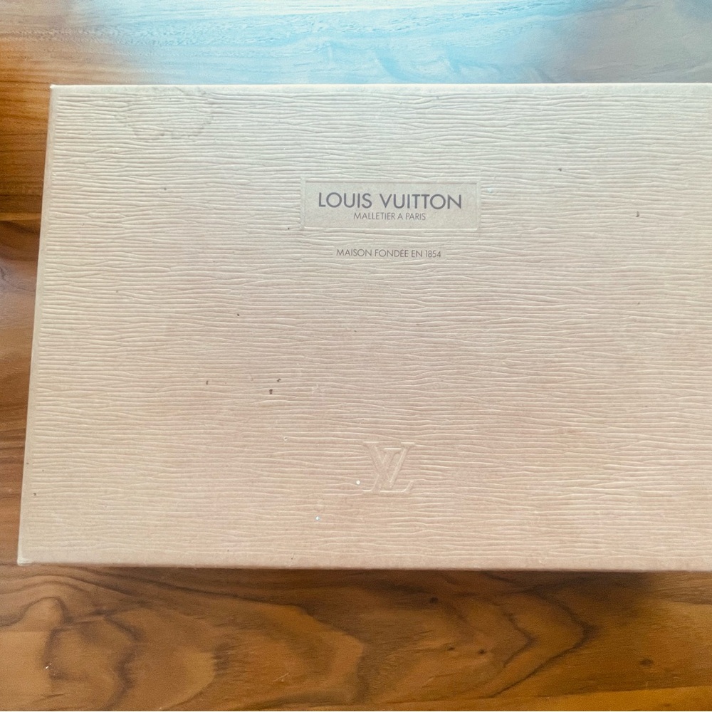 Louis Vuitton Art Deco Red Epi Envelope Clutch - Picture 12 of 16